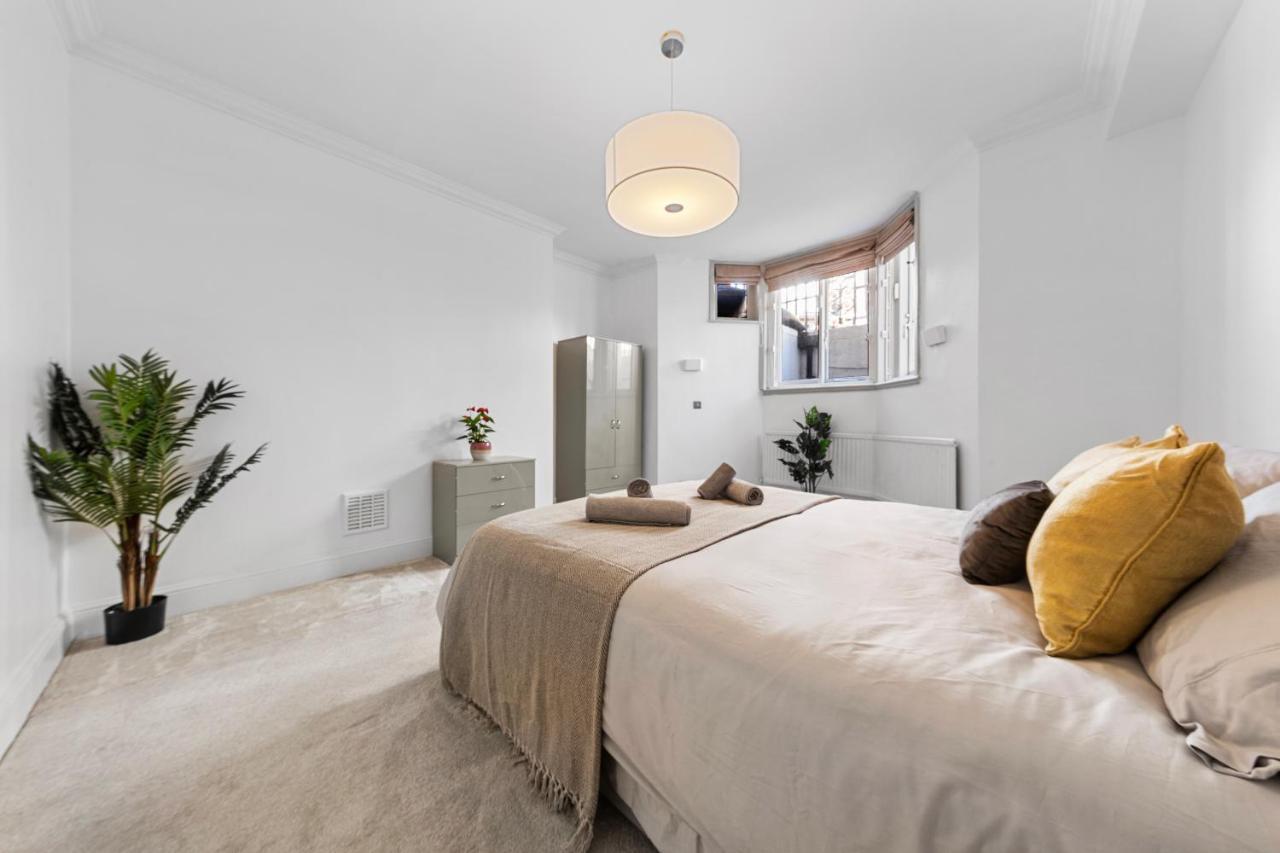 Harrods 2 Bed Lux Flat W/Patio Lägenhet London Exteriör bild