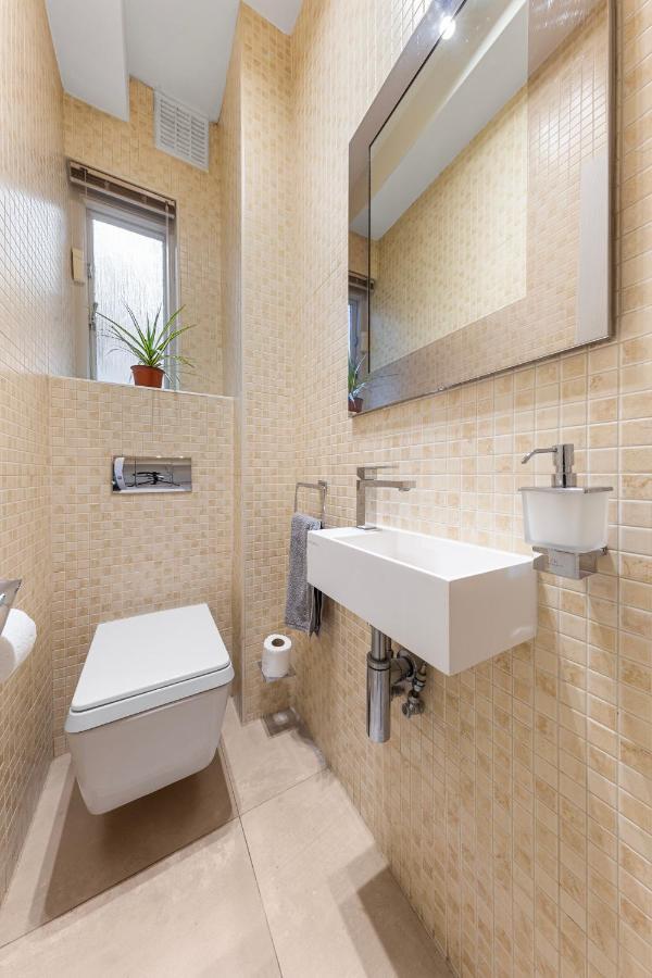 Harrods 2 Bed Lux Flat W/Patio Lägenhet London Exteriör bild